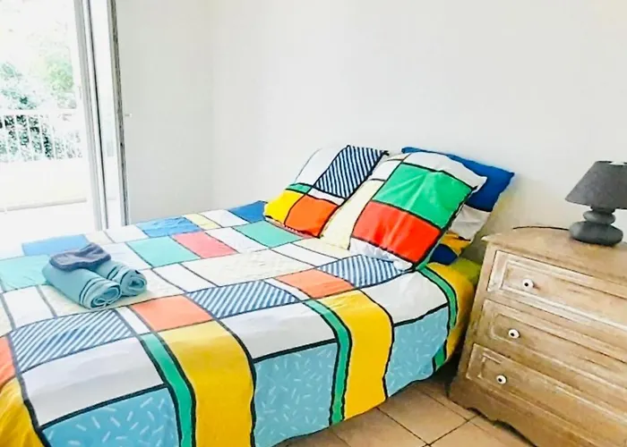 1 Dans 2 Proche Mer, Centre-ville Et Commerces Ostello Bastia (Corsica)